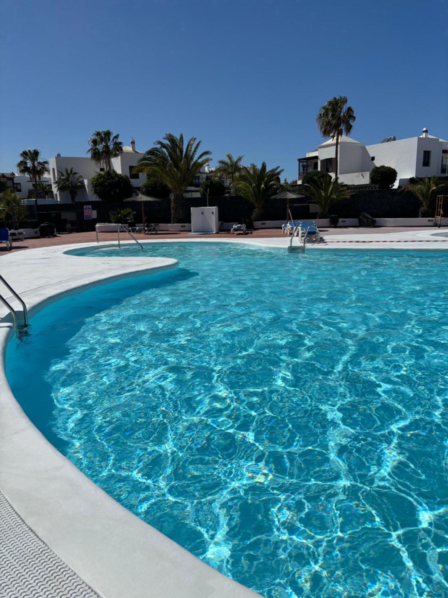 Casa Amplia Y Moderna De 3 Habitaciones En Complejo Con Piscina Costa Teguise Bagian luar foto