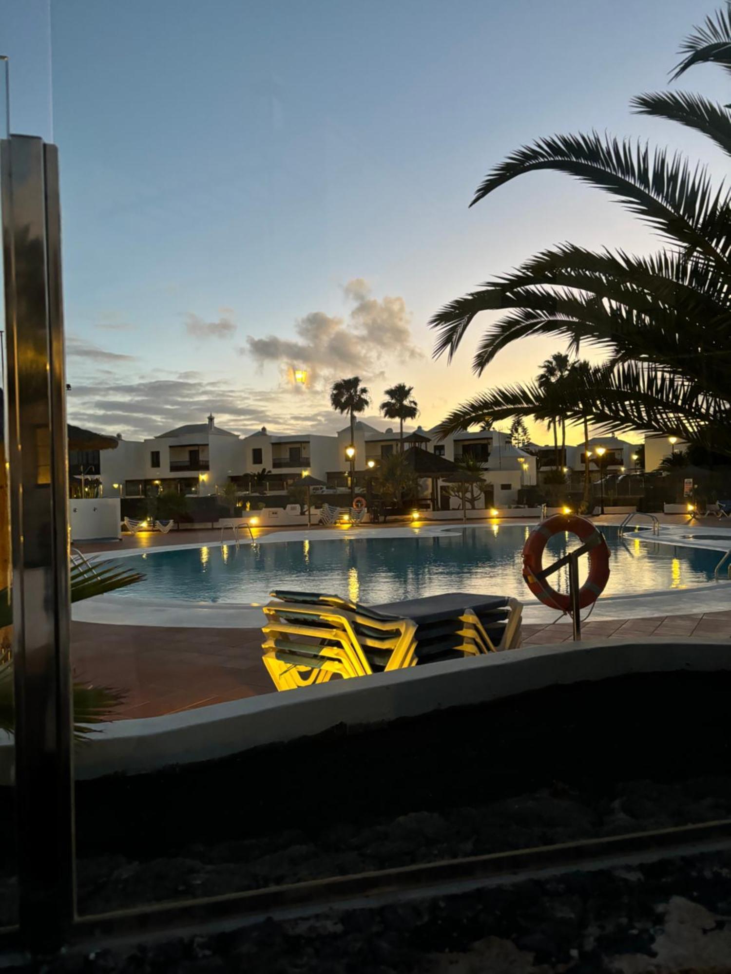Casa Amplia Y Moderna De 3 Habitaciones En Complejo Con Piscina Costa Teguise Bagian luar foto